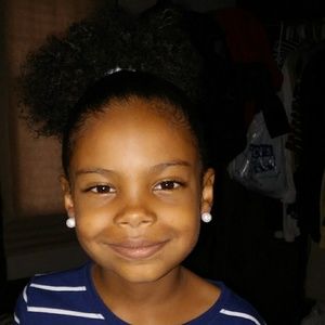 Meet your Posher, Shanoa